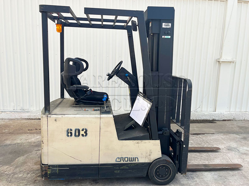 FL2166 Crown 30SCTT 3 Wheel Forklift - Click Image to Close